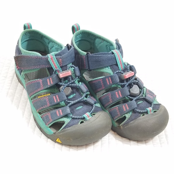 kids velcro sandals